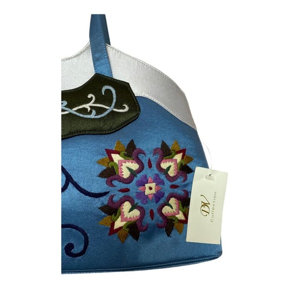 NWT Vintage Dolce Vita  Women's Blue Satin Embroidered Purse - Picture 3 of 6